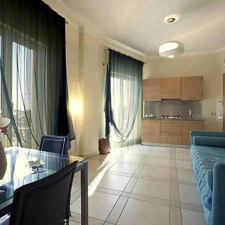 Ischia Sleeps 4 Air Con Wifi Apartment